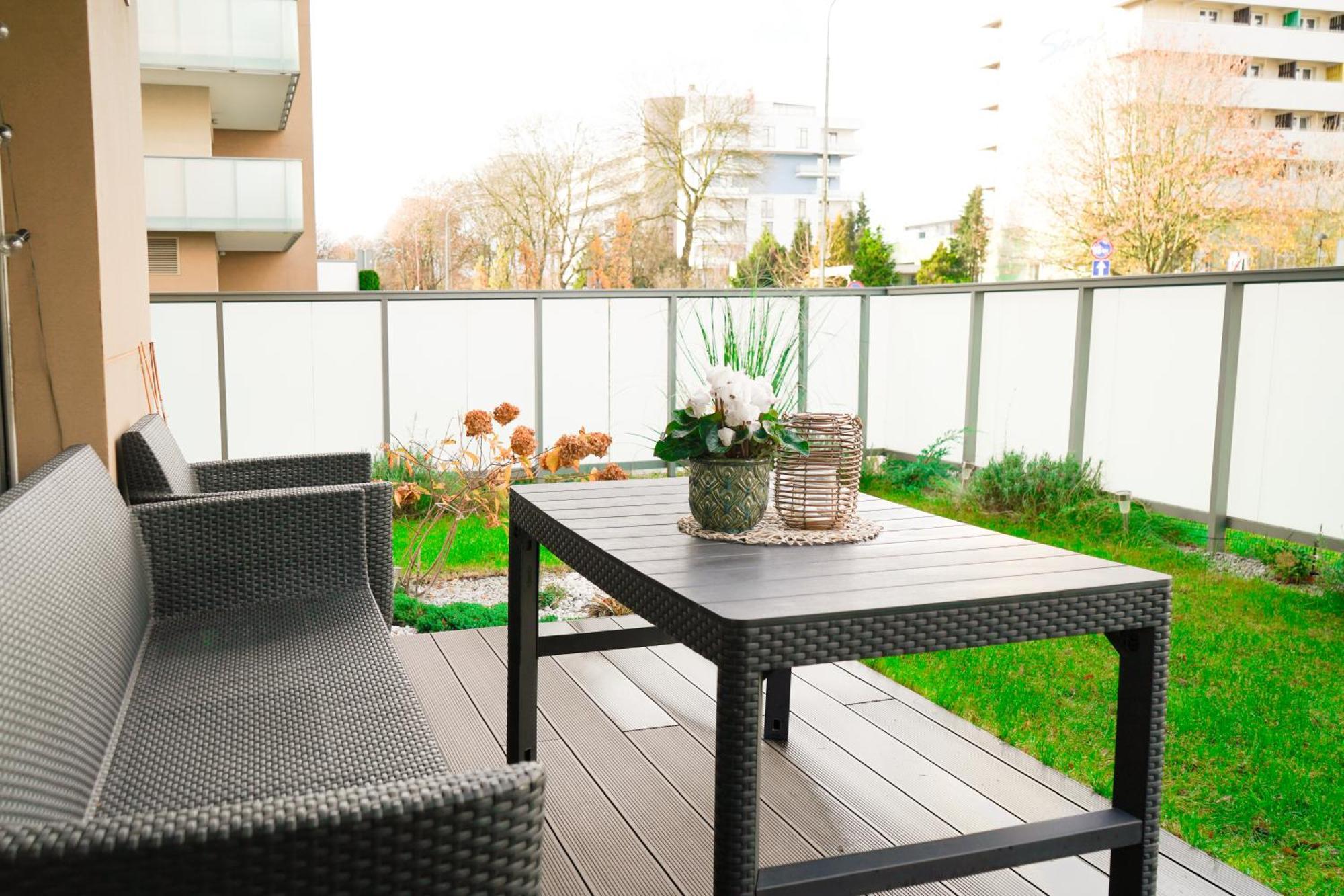 Lulu Apartments - Pod Masztami - Apartament Dwupokojowy - Basen Silownia Parking Kołobrzeg Kültér fotó